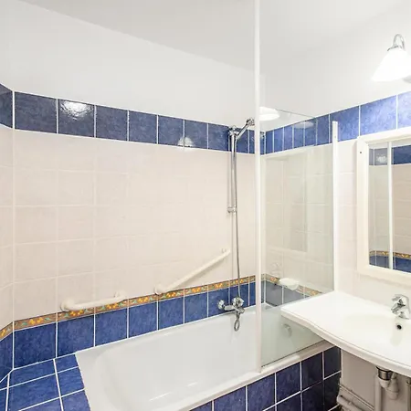 Apartment Le Hameau De La Pinede - Maeva - 5 Personnes Climatise - Selection Mae-0844 *